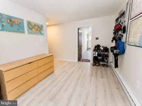 Entry Way - 44 Walnut St, Reading, PA 19606 photo 2 of 4