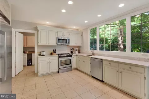 Kitchen - 181 Green Valley Rd, Sinking Spring, PA 19608 photo 3 of 3