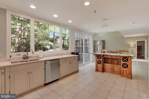 Kitchen - 181 Green Valley Rd, Sinking Spring, PA 19608 photo 2 of 3