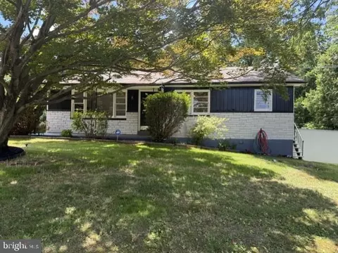 864 Chestnut St, Douglassville, PA 19518