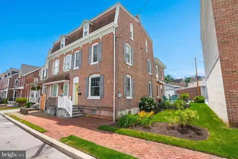 412 Rhoads Ave, Boyertown, PA 19512