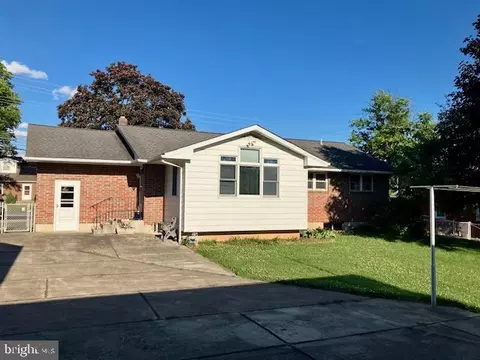 720 Lorane Rd, Reading, PA 19606 photo 4