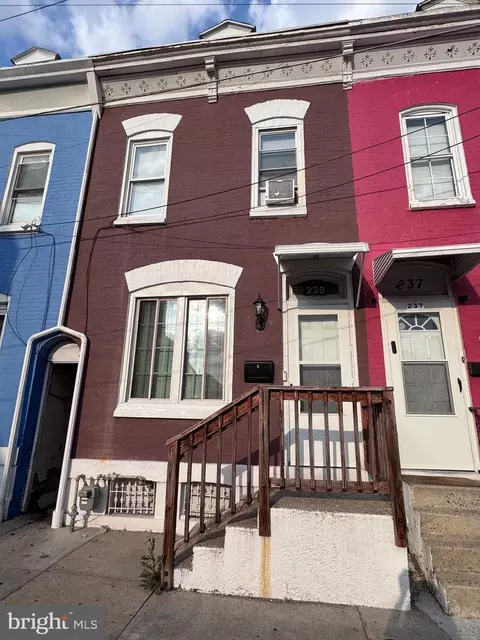 239 Mulberry St, Reading, PA 19604
