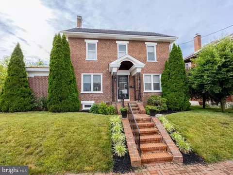 117 N Walnut St, Boyertown, PA 19512