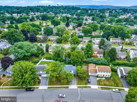 View/Area - 2104 Gring Dr, Wyomissing, PA 19610 photo 7 of 8