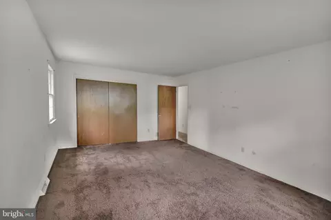 Bedroom - 2104 Gring Dr, Wyomissing, PA 19610 photo 2 of 3