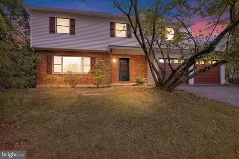 Exterior - 2104 Gring Dr, Wyomissing, PA 19610 photo 5 of 7