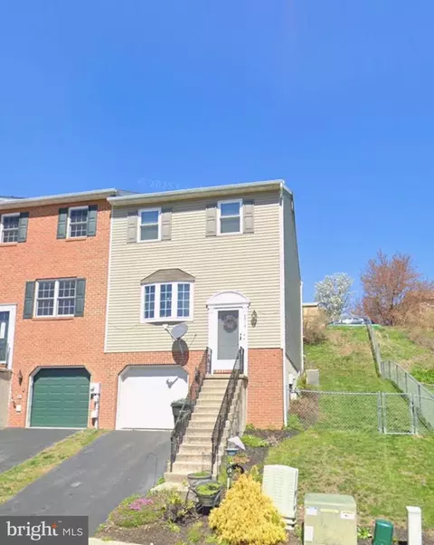 3915 Penns Dr, Reading, PA 19606