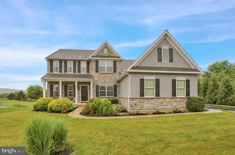 432 Southfield Dr, Oley, PA 19547