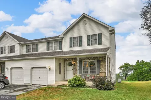 Exterior - 387 Oneida Dr, Reading, PA 19608 photo 3 of 3
