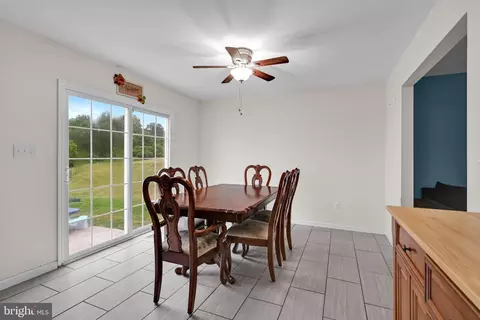 Dining - 387 Oneida Dr, Reading, PA 19608 photo 2 of 2