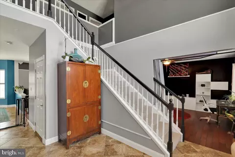 Entry Way - 22 Shelly Dr, Reading, PA 19608 photo 5 of 11