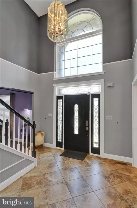 Entry Way - 22 Shelly Dr, Reading, PA 19608 photo 4 of 11