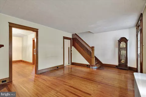 Living - 116 N Miller St, Reading, PA 19607 photo 3 of 5