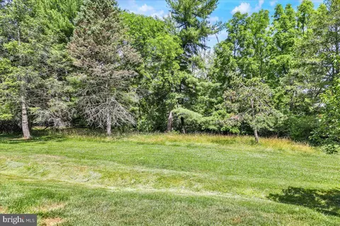 Exterior - 3 Ashfield Ct, Reading, PA 19607 photo 2 of 3
