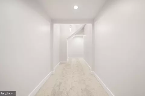 Entry Way - 41 Devon Dr, Reading, PA 19606 photo 2 of 4
