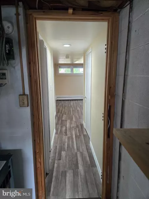 Entry Way - 105 John Glenn Ave, Reading, PA 19607 photo 9 of 11