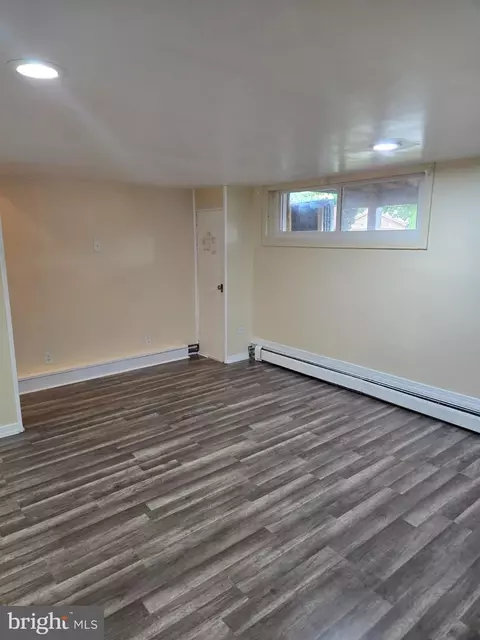 Living - 105 John Glenn Ave, Reading, PA 19607 photo 4 of 4