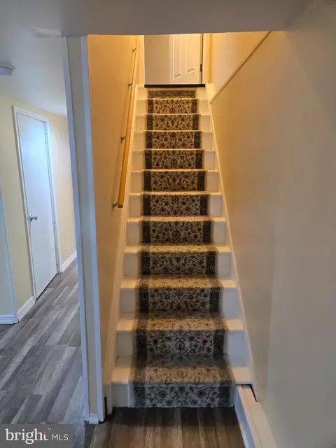 Entry Way - 105 John Glenn Ave, Reading, PA 19607 photo 6 of 11