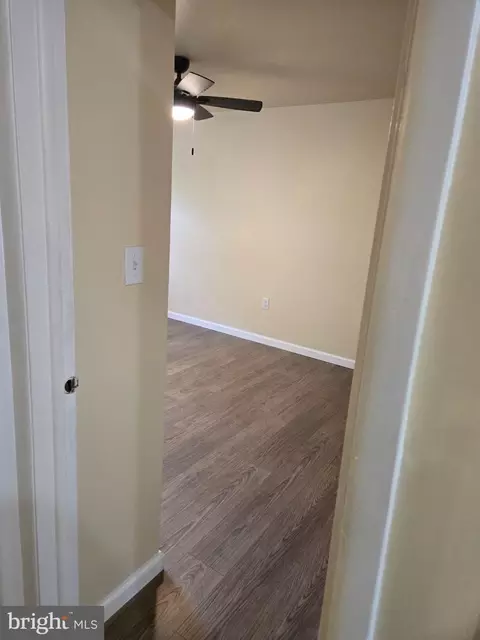 Entry Way - 105 John Glenn Ave, Reading, PA 19607 photo 4 of 11