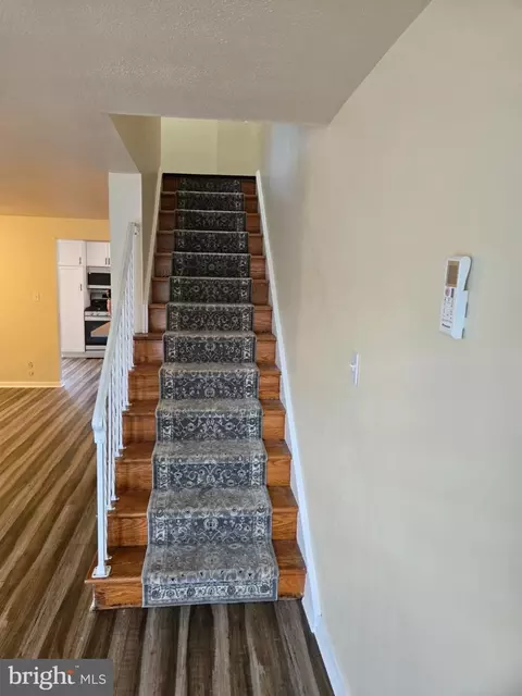 Entry Way - 105 John Glenn Ave, Reading, PA 19607 photo 1 of 11