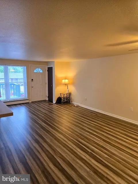 Living - 105 John Glenn Ave, Reading, PA 19607 photo 2 of 4