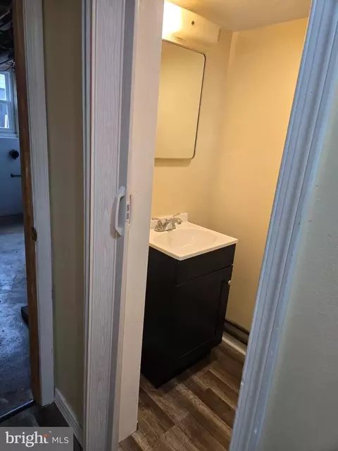 Entry Way - 105 John Glenn Ave, Reading, PA 19607 photo 10 of 11