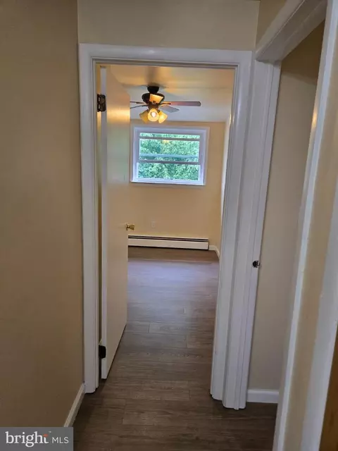 Entry Way - 105 John Glenn Ave, Reading, PA 19607 photo 3 of 11