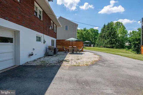 Exterior - 344 Pennwyn Pl, Reading, PA 19607 photo 10 of 10
