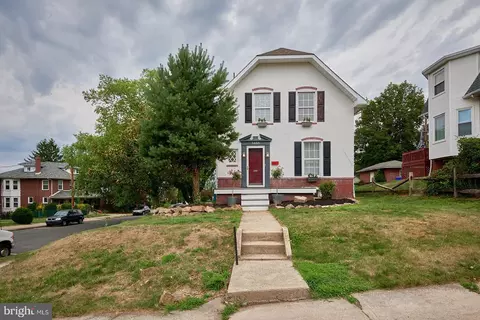 Exterior - 1401 Perry St, Reading, PA 19604 photo 4 of 9