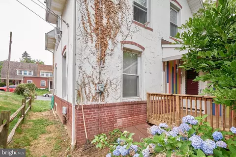 Exterior - 1401 Perry St, Reading, PA 19604 photo 8 of 9