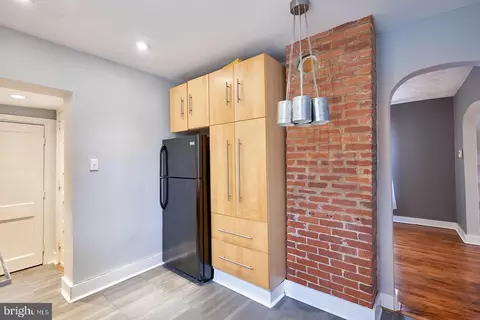 Entry Way - 1401 Perry St, Reading, PA 19604 photo 2 of 3