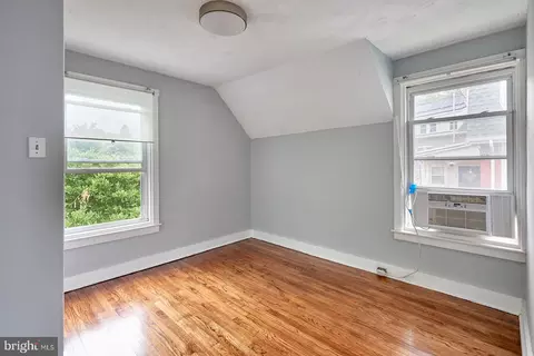 Bedroom - 1401 Perry St, Reading, PA 19604 photo 3 of 5
