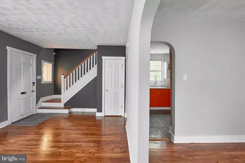 Entry Way - 1401 Perry St, Reading, PA 19604 photo 1 of 3