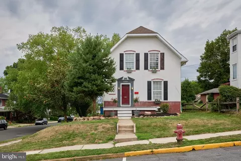 Exterior - 1401 Perry St, Reading, PA 19604 photo 5 of 9