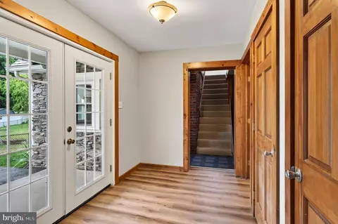 Entry Way - 540 Church Rd, Reading, PA 19607 photo 9 of 13