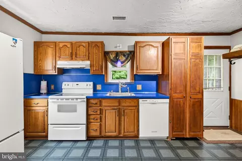 Kitchen - 540 Church Rd, Reading, PA 19607 photo 2 of 3