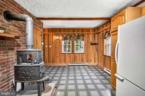 Entry Way - 540 Church Rd, Reading, PA 19607 photo 5 of 13