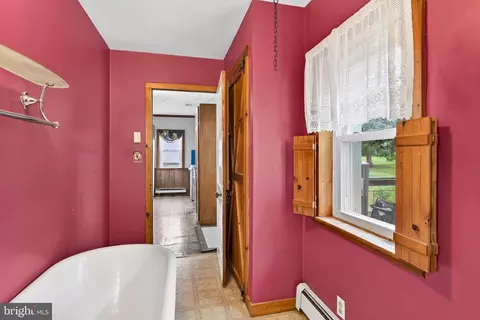 Entry Way - 540 Church Rd, Reading, PA 19607 photo 6 of 13