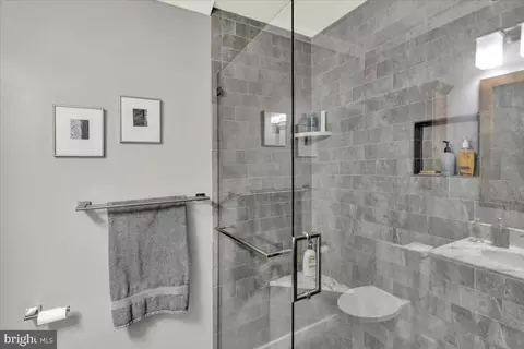 Bath - 2805 Sturbridge Ct, Reading, PA 19608 photo 2 of 4