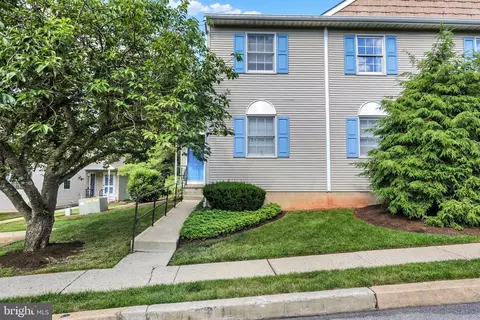 606 Maplewood Ave, Mohnton, PA 19540