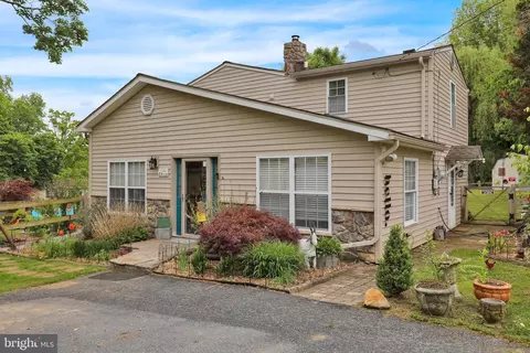 2416 High St, Reading, PA 19605