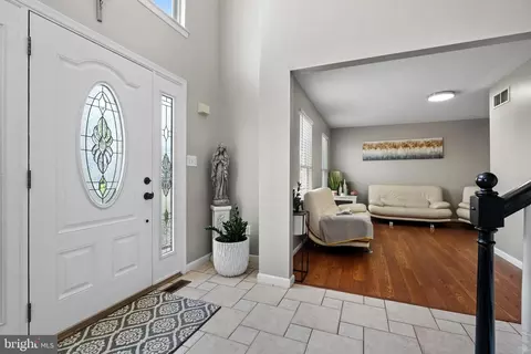 Entry Way - 12 Prospect Dr, Sinking Spring, PA 19608 photo 2 of 8