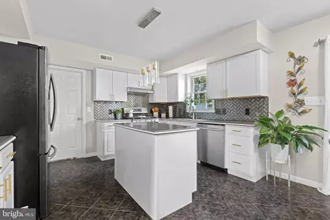 Kitchen - 12 Prospect Dr, Sinking Spring, PA 19608 photo 3 of 7