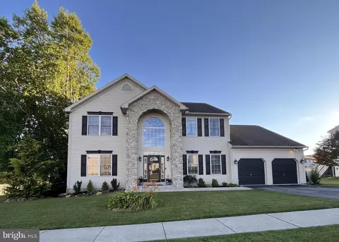 21 Shelly Dr, Sinking Spring, PA 19608