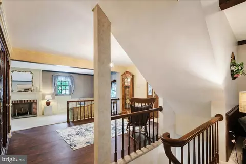 Entry Way - 13 Nassau Cir, Reading, PA 19607 photo 5 of 9
