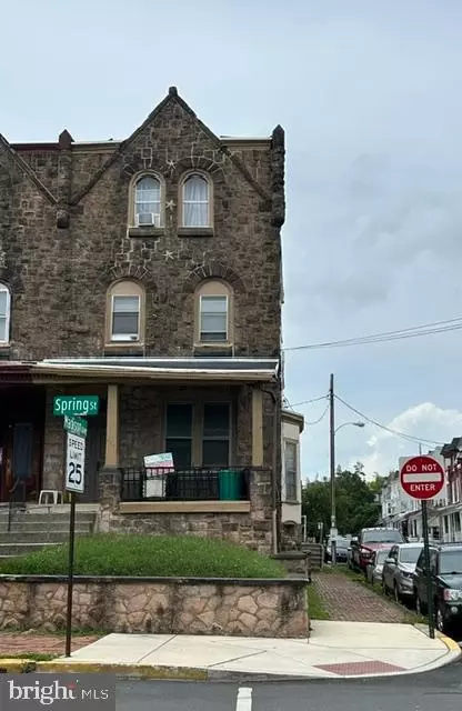 Exterior - 423 Spring St, Reading, PA 19601 photo 1 of 6