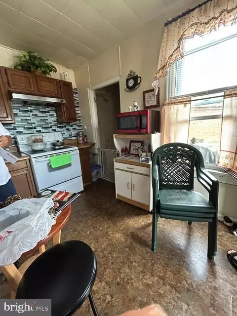 Kitchen - 423 Spring St, Reading, PA 19601 photo 1 of 2