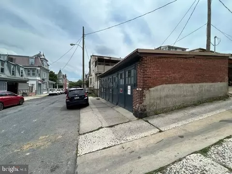 Exterior - 423 Spring St, Reading, PA 19601 photo 3 of 6