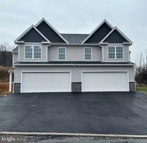 35 Rosalies Way, Temple, PA 19560